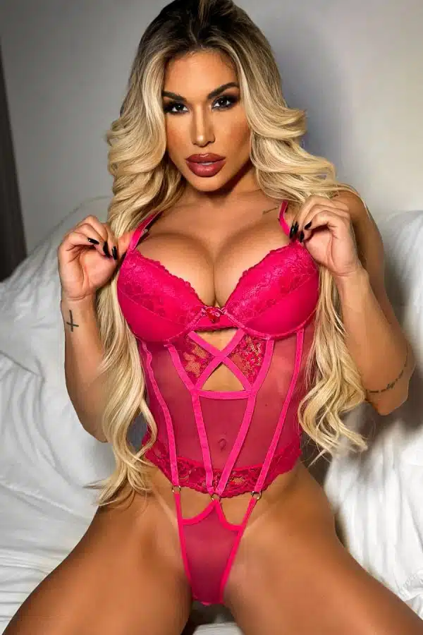 Body pink de bojo com ligas e detalhe de elástico nas costas