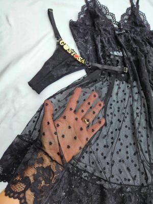 Alternative view of Camisola preta em tule coraçãozinho com fio personalizável