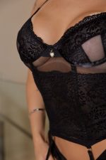 Espartilho preto sem bojo com calcinha - Imagem 3