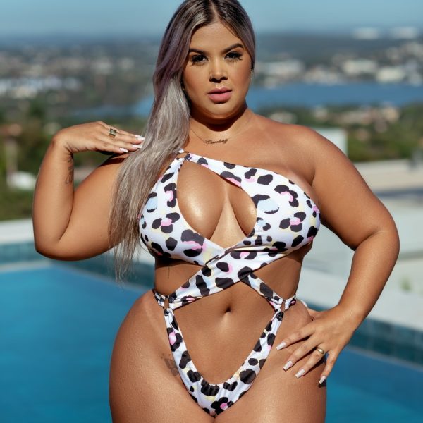 Maiô Plus size Geyse estampado de um ombro so e argolas nas laterais