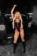 Fantasia erótica coelhinha tesão body em vinil com ziper e tiara - Imagem 2