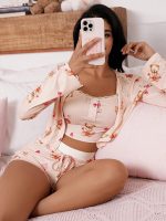 Conjunto de Pijama Feminino completo com Estampa - Imagem 4