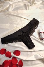 Calcinha sexy fio dental preta com recorte estrategico na frente - Imagem 3